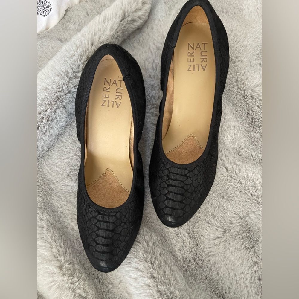 Naturalizer Naomi Black Snake Print Block Heel Pumps Women's Size 8W Work shoes